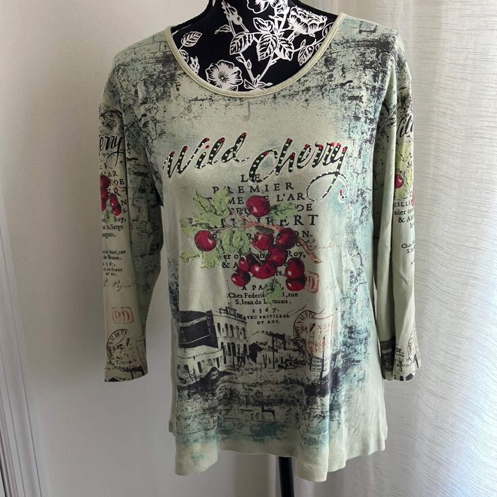 👁️3/$15 L MONA LISA COTTON TOP WITH RHINESTONE DESIGN